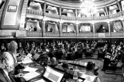Vuelve la discusión a la Legislatura bonaerense por las reelecciones indefinidas de intendentes